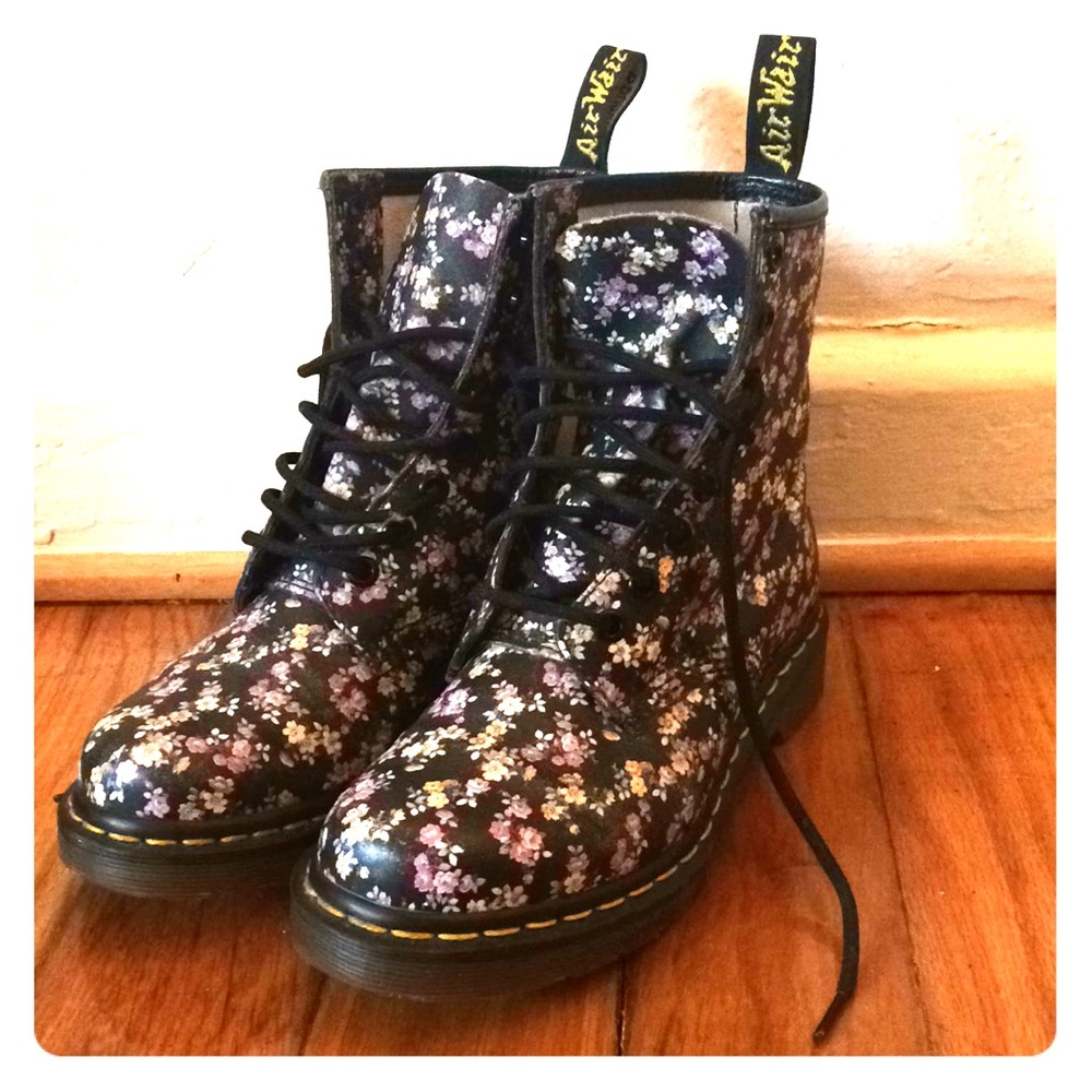 Dr. Martens boots - Black & Floral